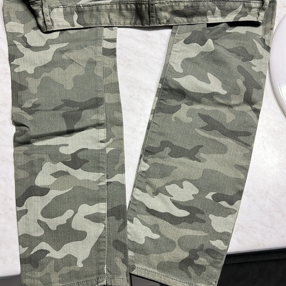 Camouflage pants for women - Picture 2 of 5